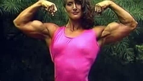 Female Bodybuilding And Fitness Classic 90s Women Flexing Video