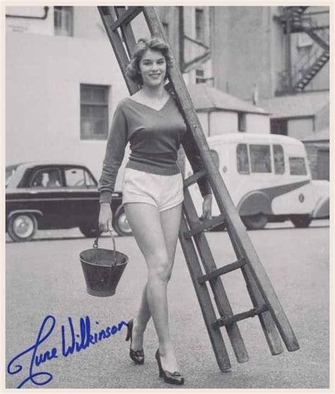 June Wilkinson 50 60 27 Mars 1940 Is An English Model And Actress