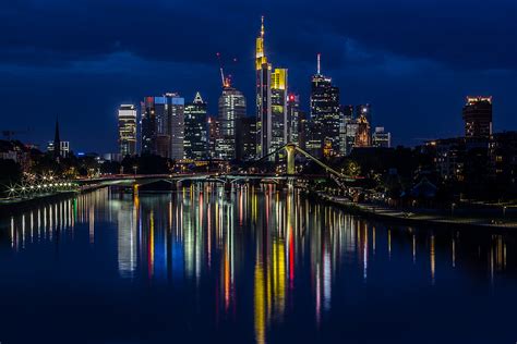 Frankfurt Skyline Bei Nacht Am 14082013 Foto And Bild Architektur