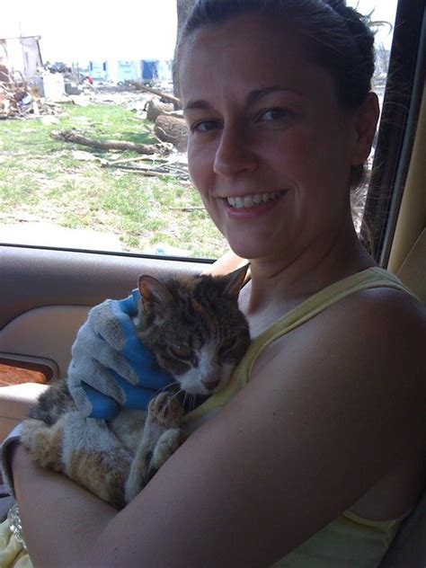 Joplin Tornado Woman Finds Cat Alive In Homes Debris 16 Days Later