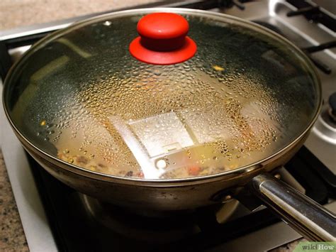 Cocinar en wok, podrás encontrar información práctica hecha por expertos sobre cocinar en wok en formato texto, vídeo e imágenes. 3 formas de cocinar con un wok - wikiHow