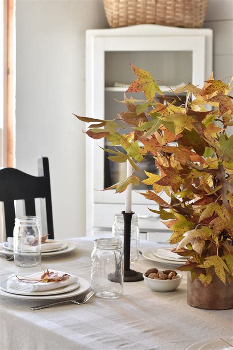 Thanksgiving Table Setting | Thanksgiving table settings, Dinner table setting, Table setting decor