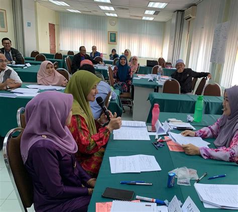 Kemahiran komunikasi perlu dipelajari dan boleh diperbaiki. Kursus Pemantapan Komunikasi Interpersonal - Penceramah ...