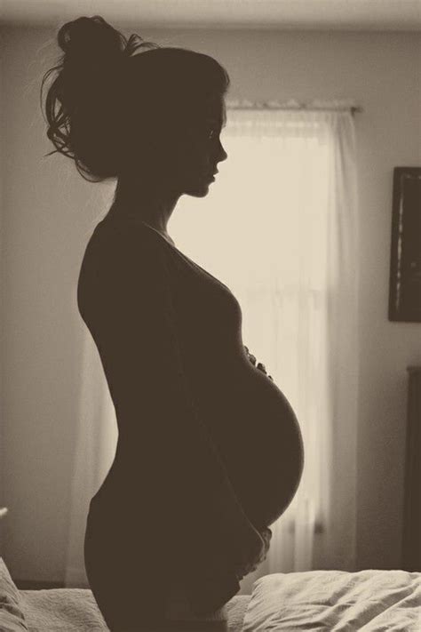 this is a breath taking preg pic finally a modest picture fotos de embarazadas sesión de