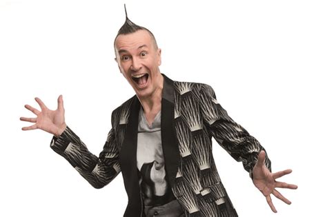 He was born on sunday october 13th 1957, in arturo brachetti is the philanthropist and humanitarian who is deeply concerned about the state of the. Chi è Arturo Brachetti, vita privata del trasformista