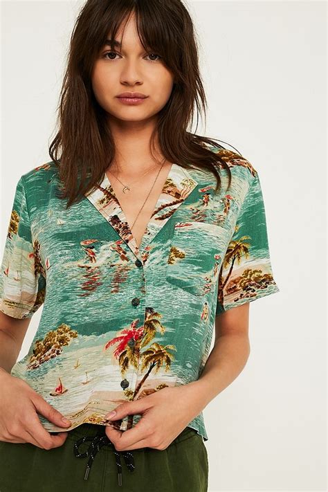 Uo Shrunken Green Hawaiian Shirt Urban Outfitters Uk