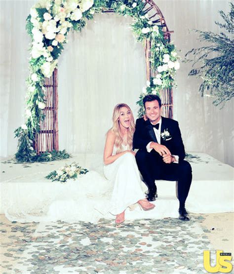 Lauren Conrad S Wedding Photos Are Here You Re Welcome Wedpics Blog