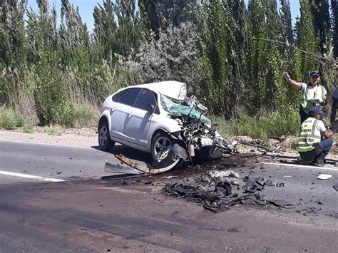 Tragedia En La Ruta Chica Un Muerto Y 28 Heridos Al Chocar Un Auto Y Un Colectivo Mejor Informado