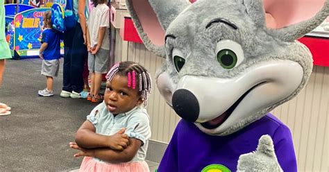 Chuck E Cheese ‘saddened After Mom Posts Video Of Mascot Ignoring