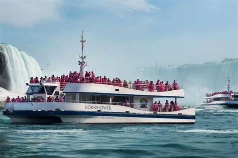 Day Trip From Toronto To Niagara Falls With Falls Boat Ride Triphobo