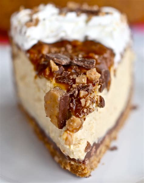Just before you add the filling to the crust, you'll add the caramel sauce. Caramel Toffee Crunch Cheesecake | Caramel toffee crunch ...