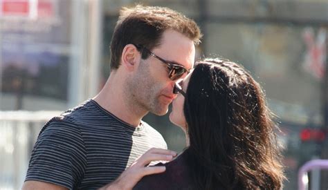 Courteney Cox Kisses Johnny Mcdaid Before Her Flight Home Courteney