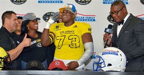 He isn't the biggest receiver but st. BREAKING: Chris Murray Signs With UCLA