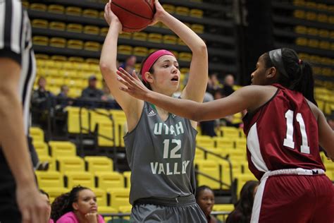Rebecca Mawhinney Women S Basketball Utah Valley