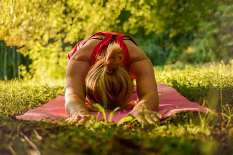 Ease Your Menopause Symptoms With These Yoga Poses Menopause Symptoms
