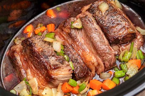 Slow Cooker Savory Short Ribs Recipe