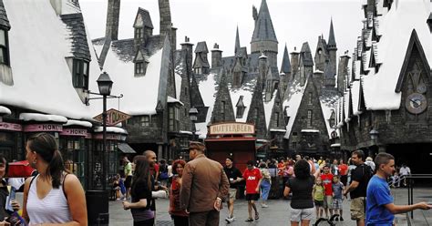 Universals Disney Killer Theme Park Has Big Harry Potter News Thestreet