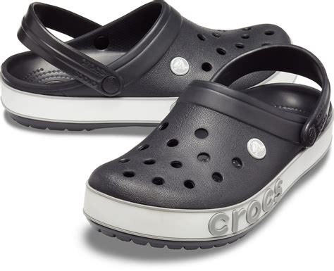 Choose from the hottest looks. Crocs Negras Con Logo