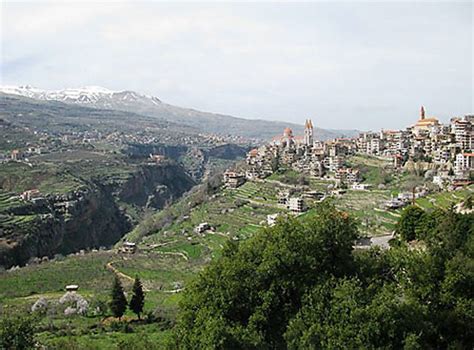 Bcharreh Village Bcharré Vallée De La Qadisha Liban Nord