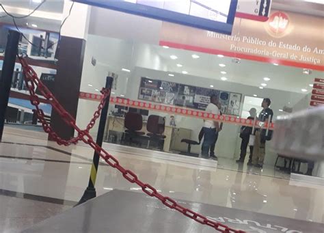 A família corrêa vem a público comunicar o falecimento do nosso amado cantor zezinho corrêa. Estuprada, criança morre nos braços da mãe, que buscava ajuda em shopping na zona Leste - Portal ...