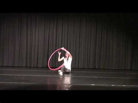 Here is the work i returned on october 2009 to grade high school.i chose, for this work, my two passions: expressing emotions through music and dance - YouTube