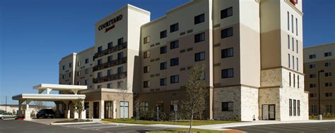 Hoteles en el centro comercial The Rim en San Antonio, TX | Courtyard