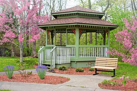 A gazebo makes a lovely addition to your outdoor space. Easy gazebo plans - Guzman's Greenhouse Free Plans right here.