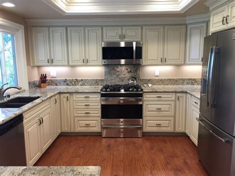 10x10 kitchen starting at only $1800. Take a Peek Inside Cabinets with an Orange County Kitchen ...