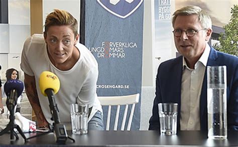 Jun 15, 2021 · en dryg månad före os hade han inte ens träffat hälften av sina spelare. "Svensk damfotboll är hotad" | Idrottens Affärer