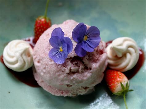 Strawberry Rosemary And Black Pepper Ice Cream With Meringues Savannabel