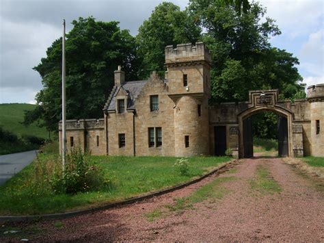 Gatehouse For Lee Castle At Cartland In Lanark Flickr