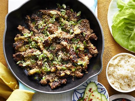 Mix flour and garlic powder in a large shallow plate and dredge steaks. MyRecipes | Recipes, Dinner Ideas and Menus | Cube steak ...