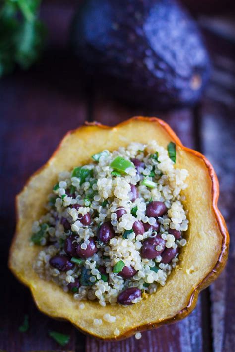 Quinoa Stuffed Acorn Squash These Are A Very Easy Dinner Recipe And