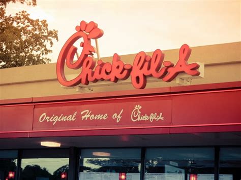 chick fil a marketing strategy and marketing mix 4ps mba skool