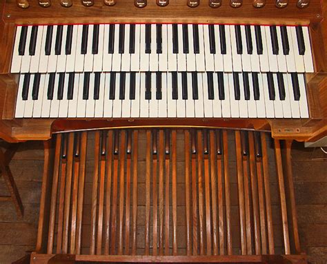 Die orgel (von altgriechisch ὄργανον. Bilder Beatenberg (Berner Oberland, Schweiz) / Kirchenorgel