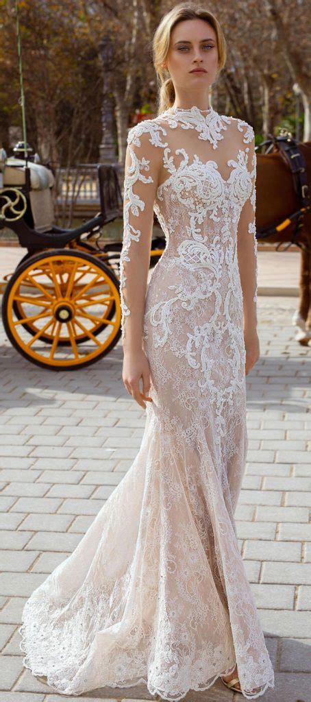 A Breathtaking Wedding Dress With Graceful Elegance
