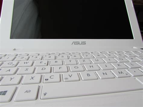 Selain itu, laptop ini juga memiliki ram 4 gb serta mengusung sistem operasi windows 8, dos. Laptop Asus Keluaran Terbaru Harga 3 Jutaan - Laptop ...