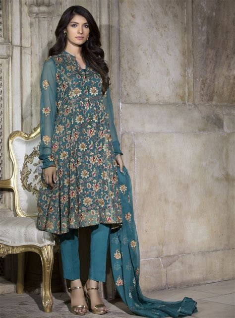 This brand has always presented something traditional and cultural in. Latest Pakistani Clothes Lawn Collection 2018 Online ...