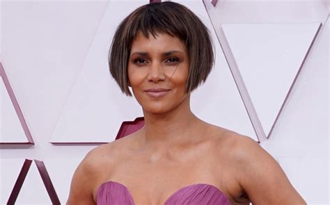 Halle Berry Wows In Strapless Berry Gown And Tall Heels At 2021 Oscars Footwear News