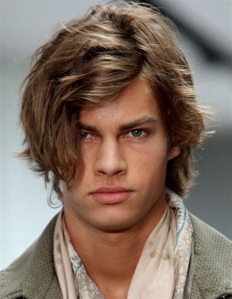 If your hair is naturally straight but you wish it had a little more weight to it, give it this is a super simple medium hairstyle for teenage guys with straight hair. Hippie Hairstyles for Men-27 Best Hairstyles For A Hipster ...