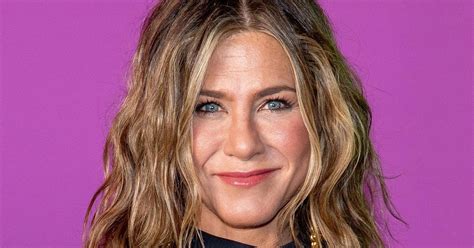 Jennifer Aniston Sports Her Rarely Seen Natural Hair Texture On The Red