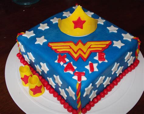 Wonder Woman Cake This Is A 12 Square 2 Layer Cake With Buttercream