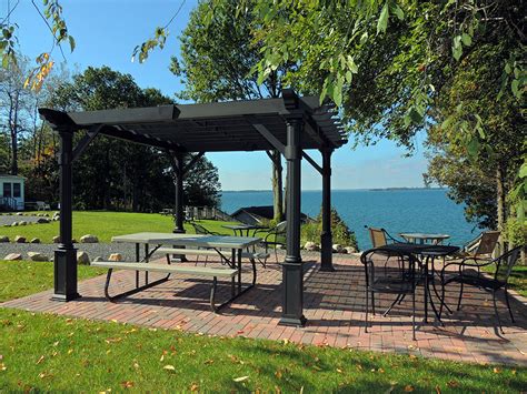 Our cottages and vacation homes have everything you need to feel home away from home! West Winds Motel & Cottages - 1000 Islands