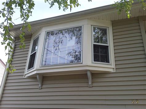 Bay window exterior can bring a charm naturally although without the use of any decor. interior decorators ottawa | Bay window, Bay window ...