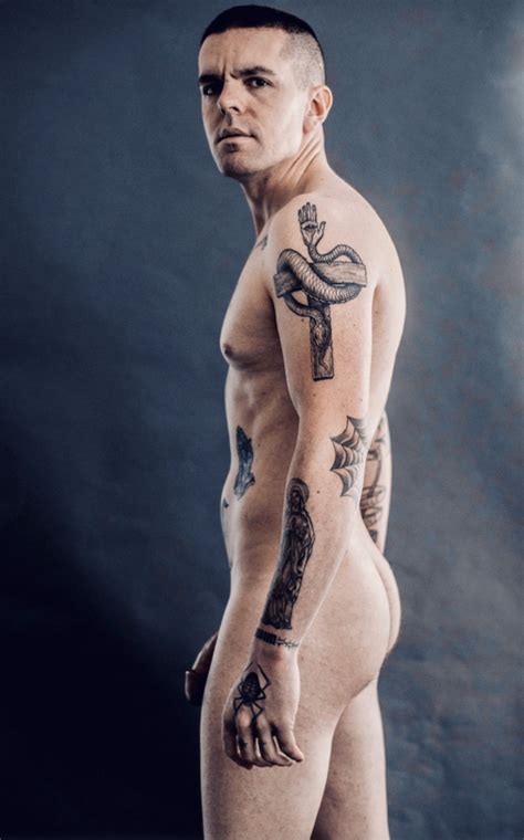 Nude Tattooed Guy Harrybadabing