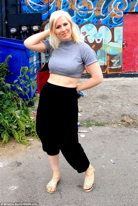 Natasha Bedingfield Flashes Her Abs In A Crop Top And Harem Trousers