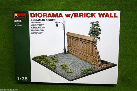 Diorama With Brick Wall 135 Scale Miniart Kit Scenery And Terrain 36055