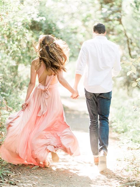 Trending 5 Engagement Session Outfit Ideas