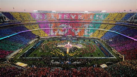 Who Performed At Every Super Bowls Halftime Show 247 Wall St