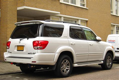 Find and buy used toyota sequoia for sale in oregon. 2005 Toyota Sequoia 4.6 V8 4WD Limited | Place: Oude ...